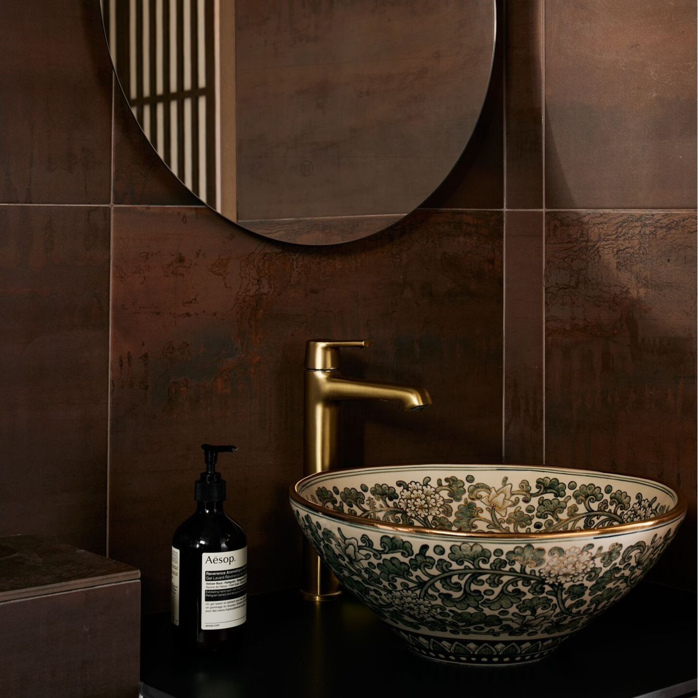 SC VT HANDMADE BASIN COLLECTION 01
