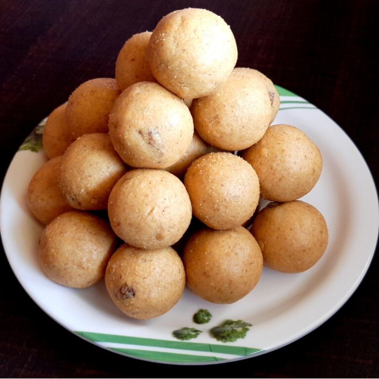 Rava Besan Ladoo (Ghee)