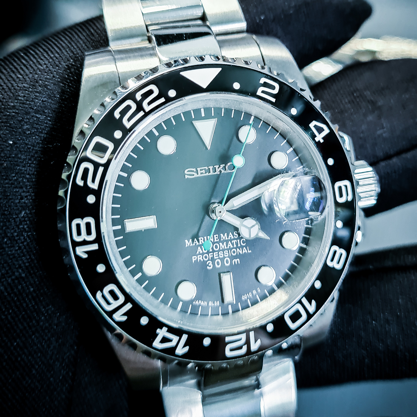 Seiko Black GMT Mod