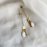 Oval Pearl Danglers
