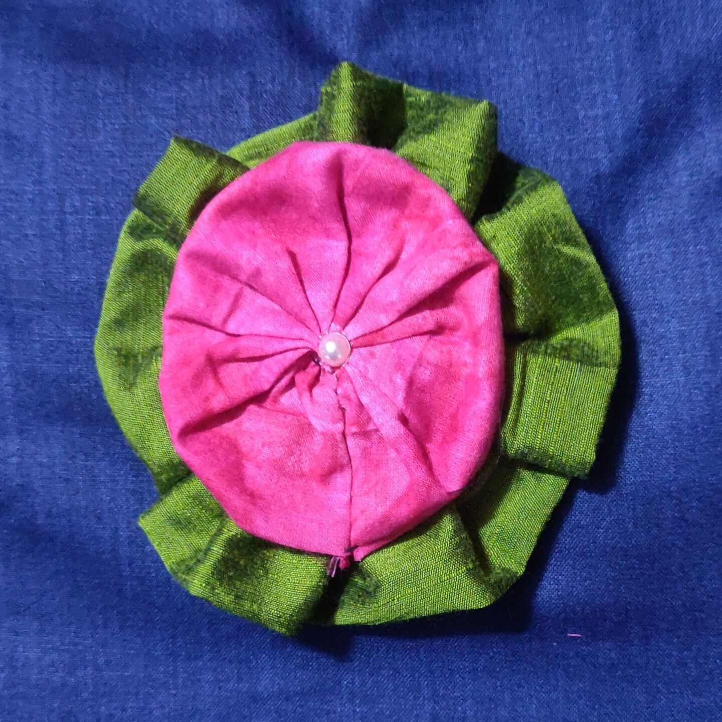 Tic tac clip with silk fabric flower 