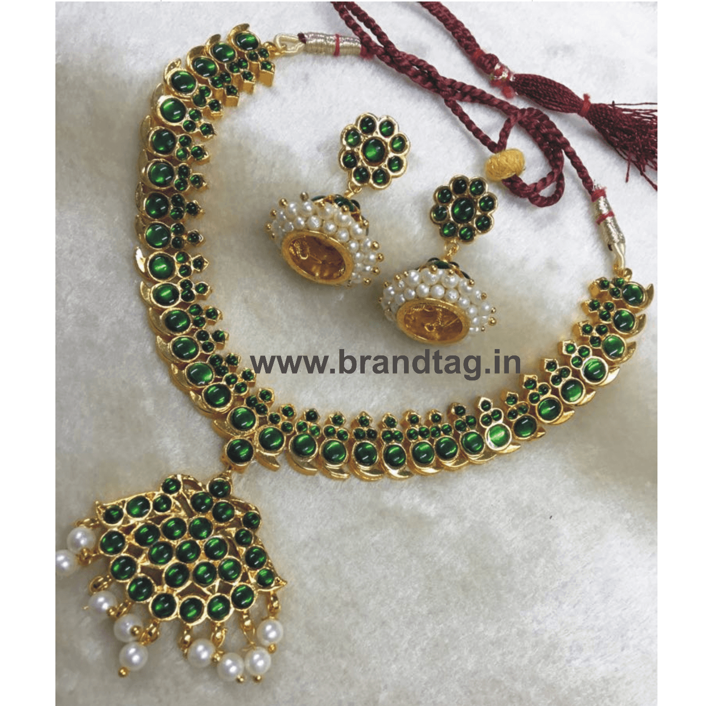 Ethnic shining Golden Necklace set for women !