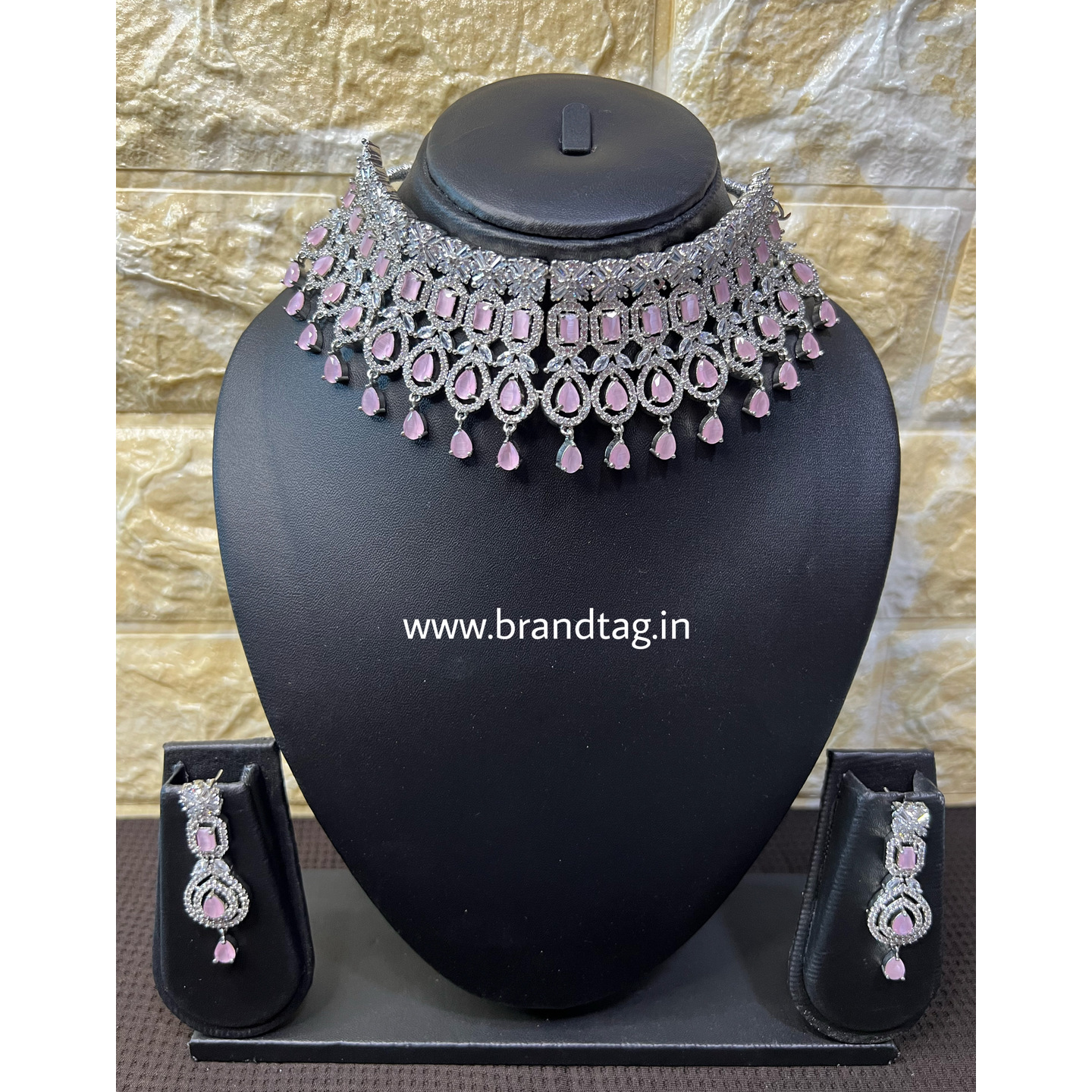 Gulaabi Queen's Nacklace Set for women 