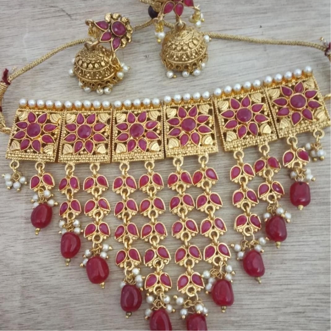 BrandTag’s Shanaya Necklace set !