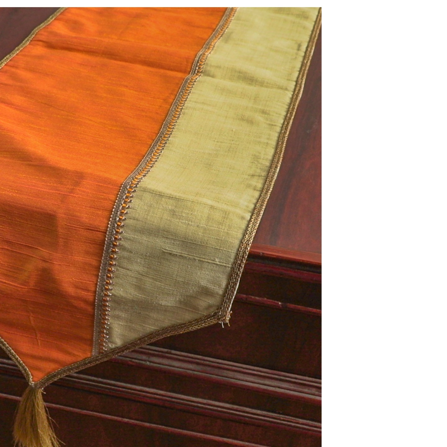 Table runner- Orange and cream