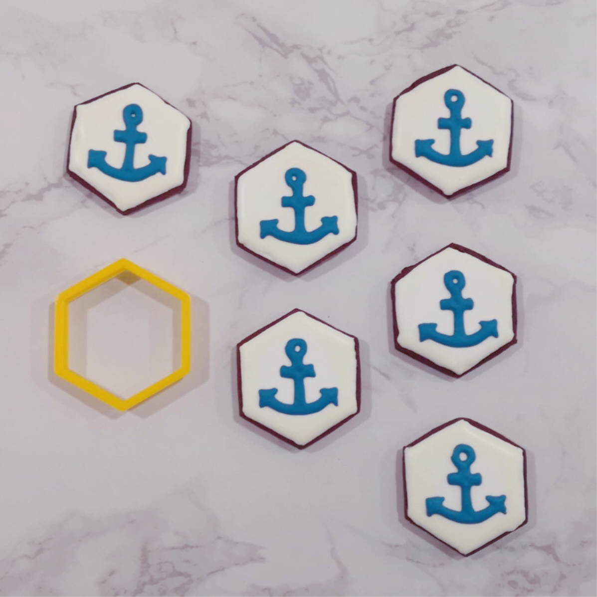 Hexagonal cookie cutter