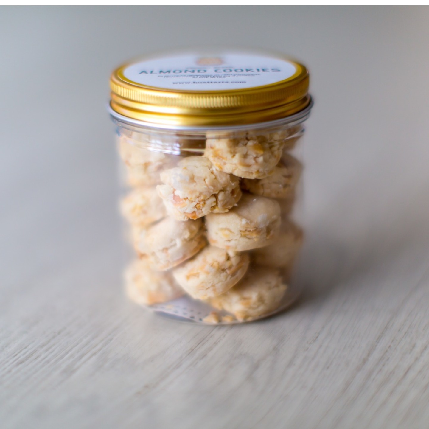 Mini sized Almond Cookies