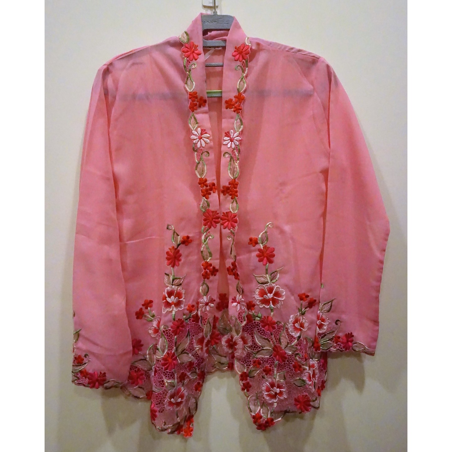 Pink Kebaya with Flora embroidery design