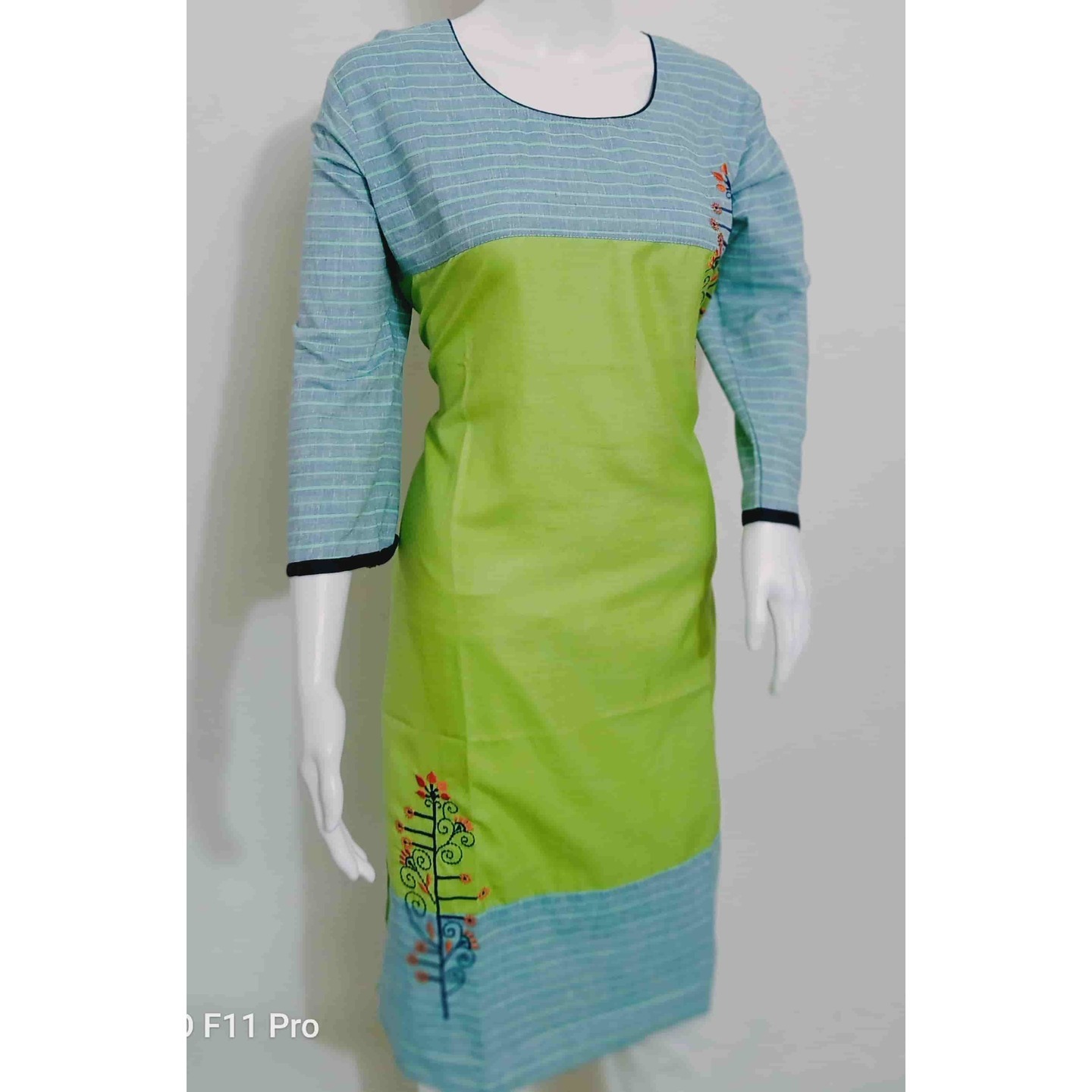 Cotton Handloom Kurti with Kashmiri Work