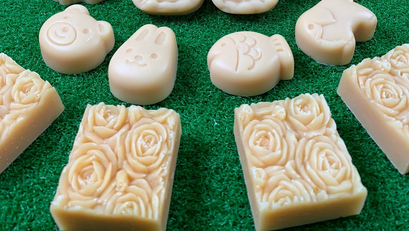 Breastmilk Soap on Grass Assorted Design and Rose Plate 2 sizes.jpeg3.jpeg
