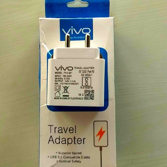 V2N VIVO travel adopter 