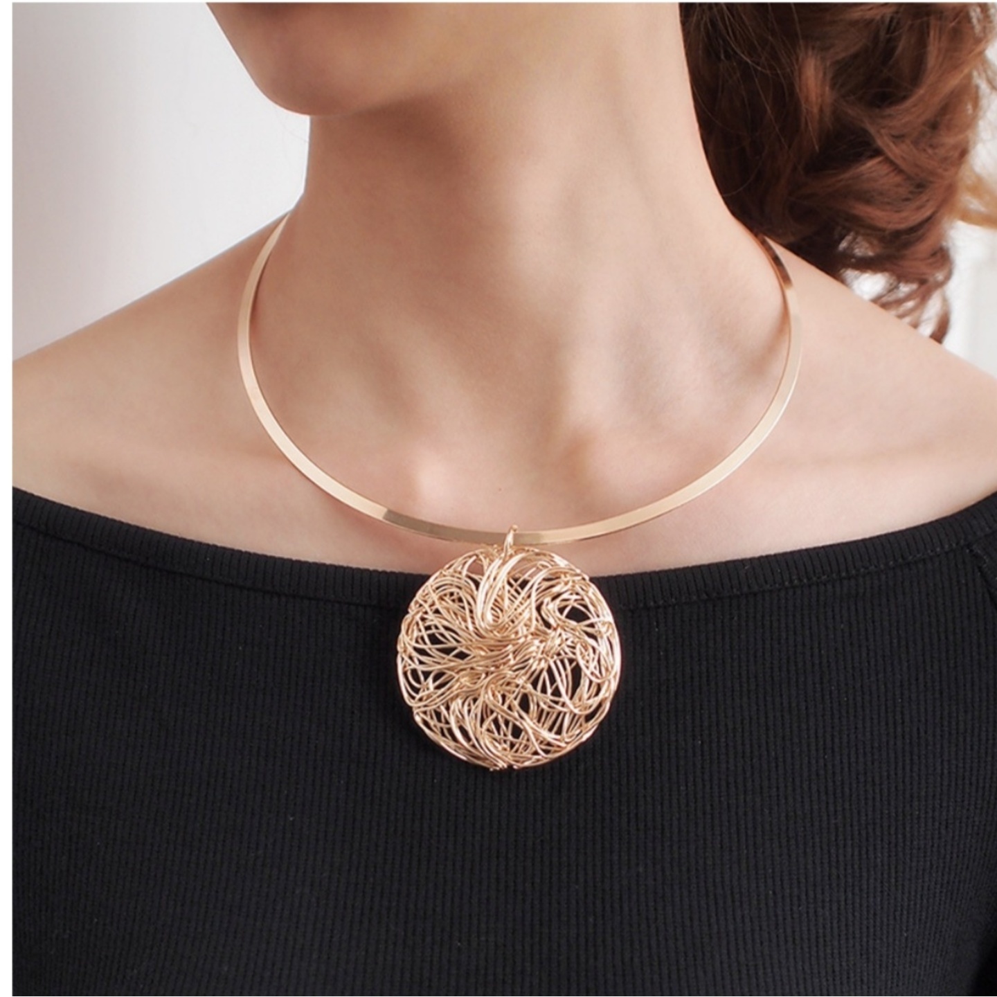 Elegant Gold Choker Partywear Necklace with pendant