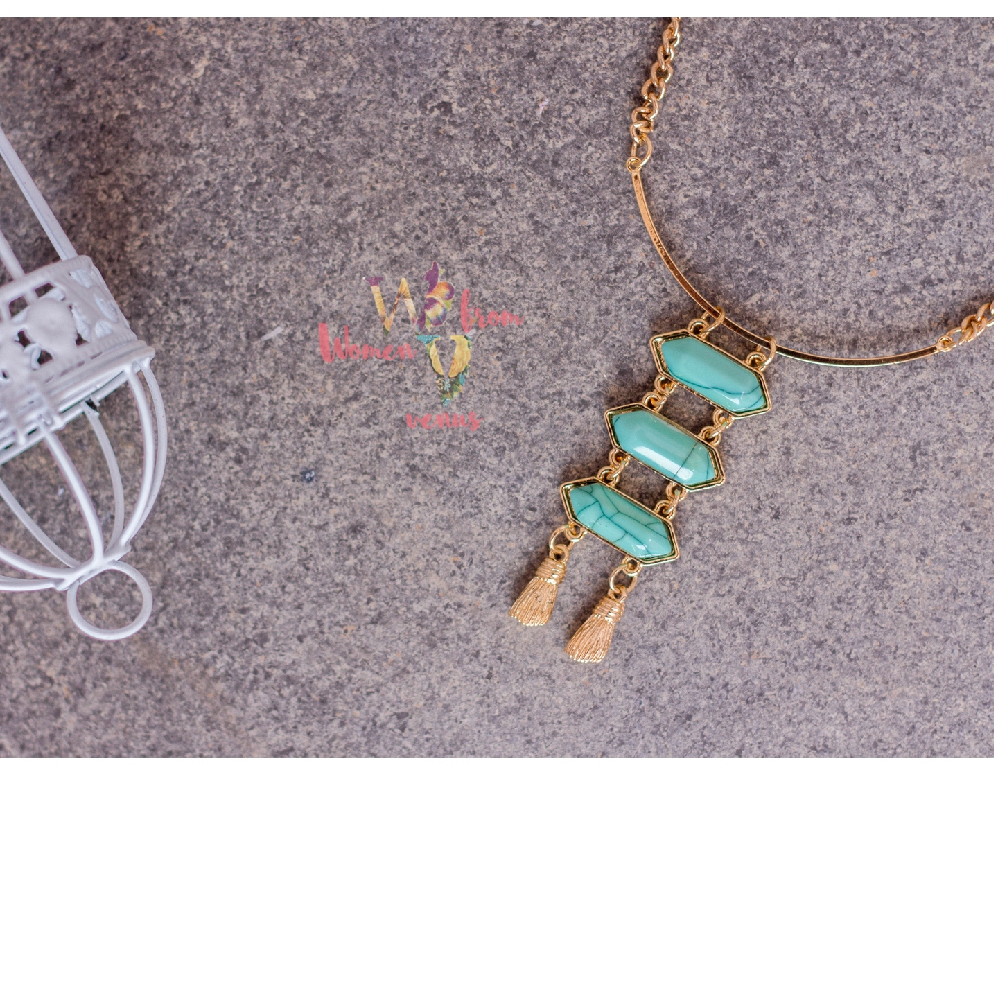 layered pendent necklace