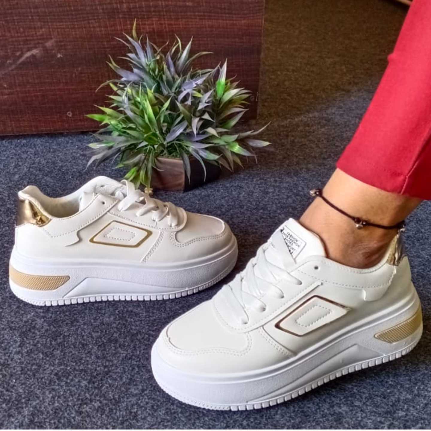 Groovy White Gold