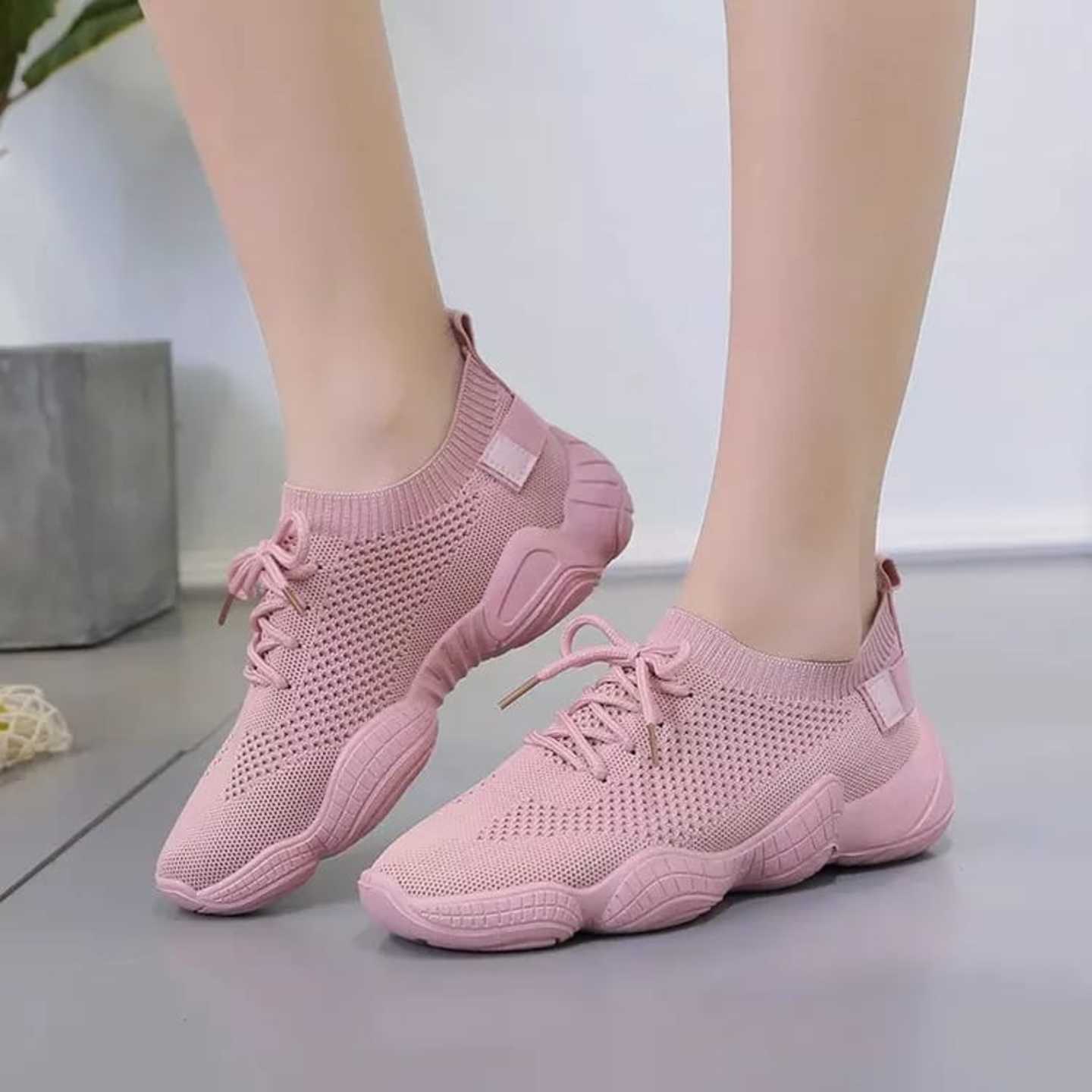 Air Breathable Mesh Running Shoes