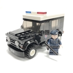 Police Land Rover Defender Minifigure Scale - Instructions
