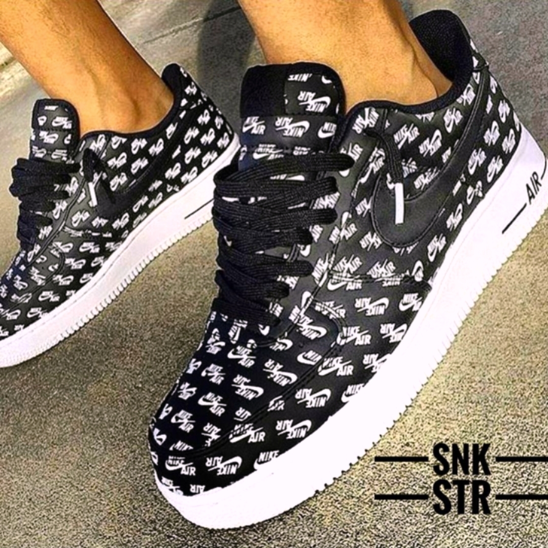 Nike Airforce 1 QS Logo
shoe