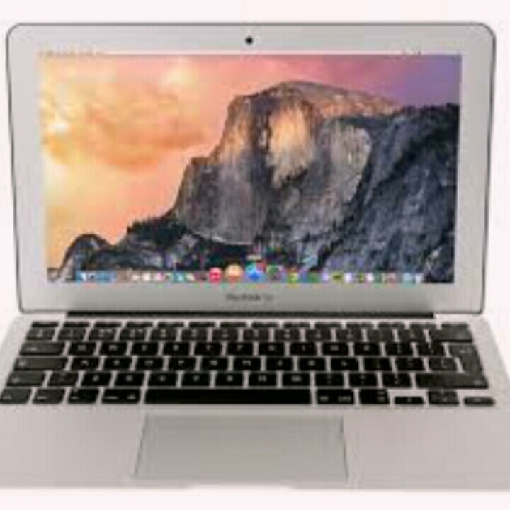 Apple macbook air(8gb,core i5,128gb,mac osx)