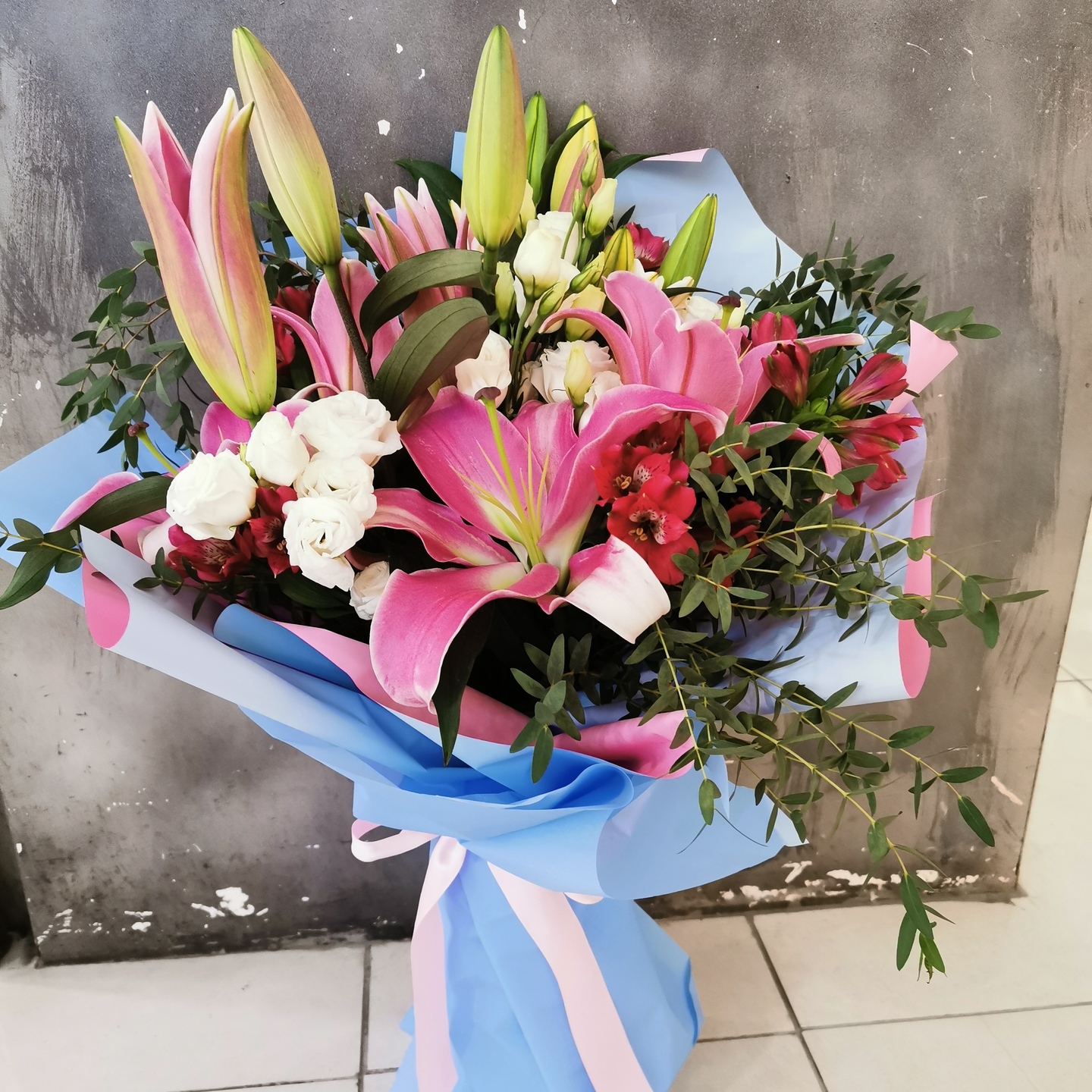 HB006-Lily Bouquet 