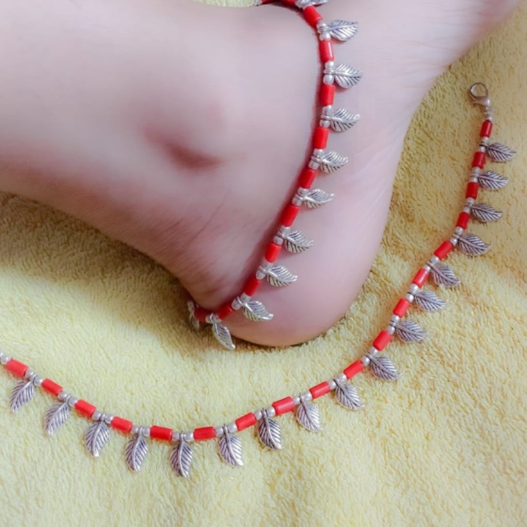 Leaf shape red oxidized silver plated anklets