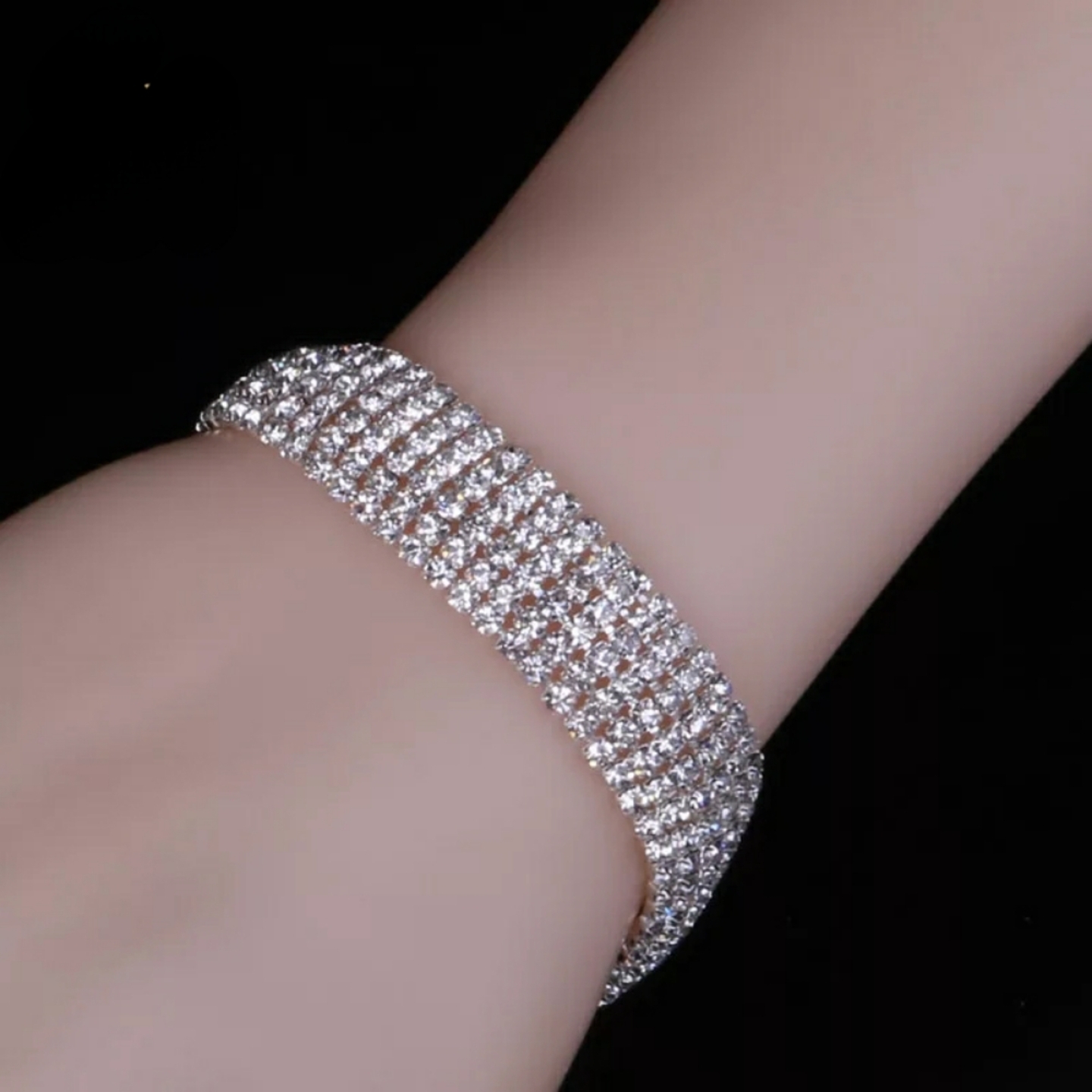 Silver color Shimmering Bracelete