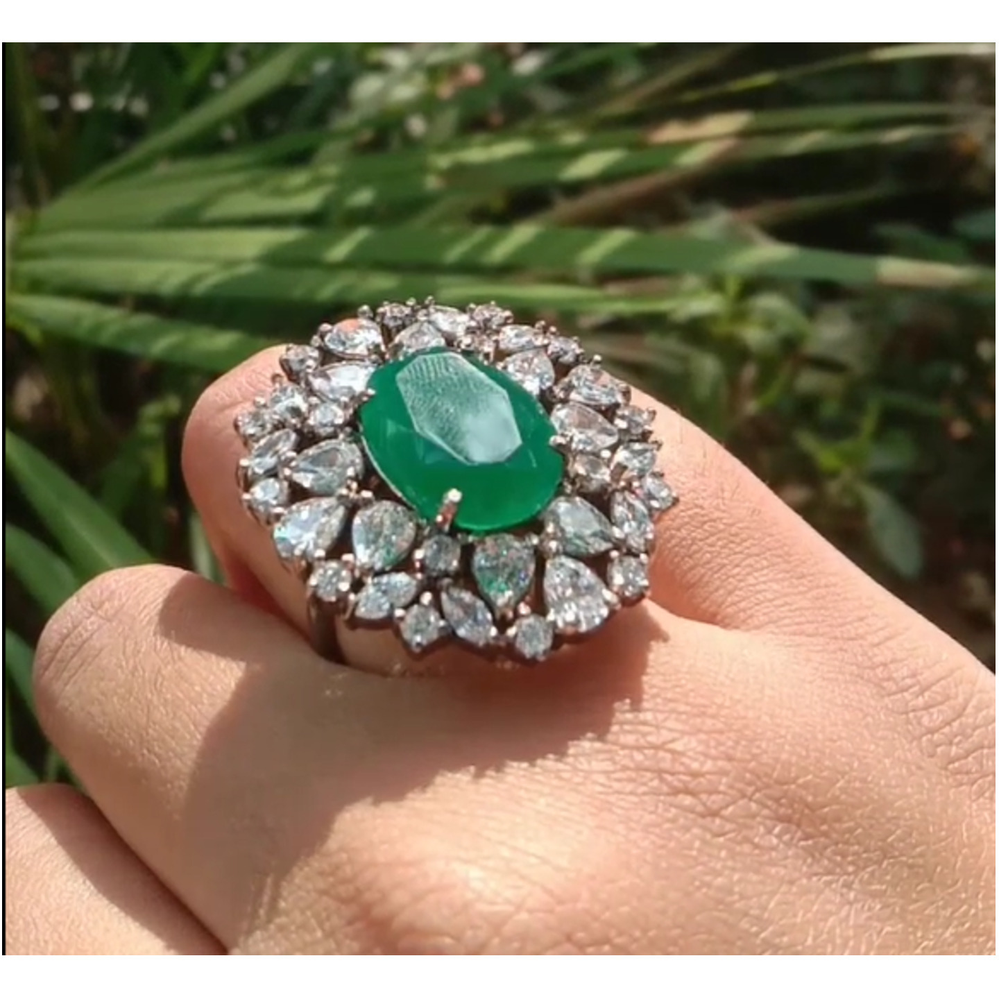 Victorian Emerald Green Grace Ring