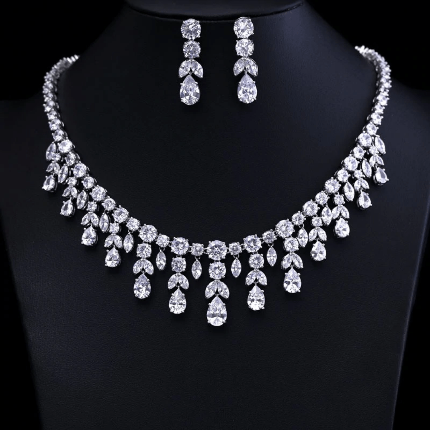 Exquisite Royal Crystal Necklace