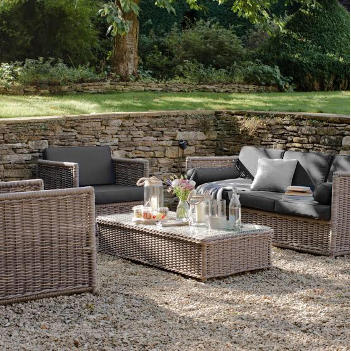 RODA Sofa  1