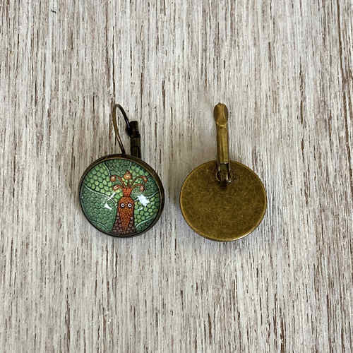 Round Lever-back 18 mm  - Gond Peacock