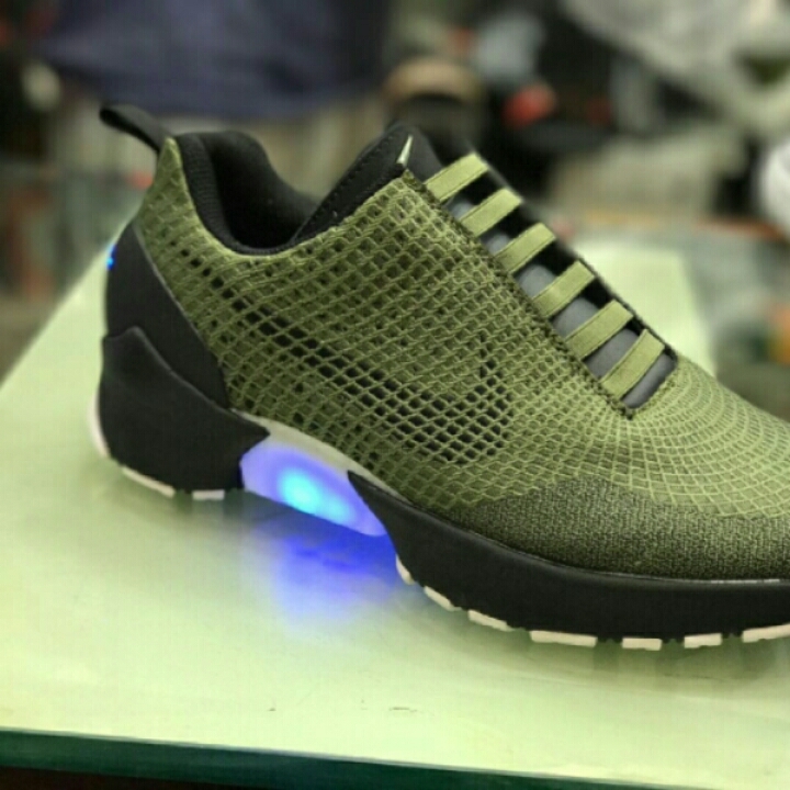 *Nike New Lighting*

 7a quality
Sizes available.. *41-45*