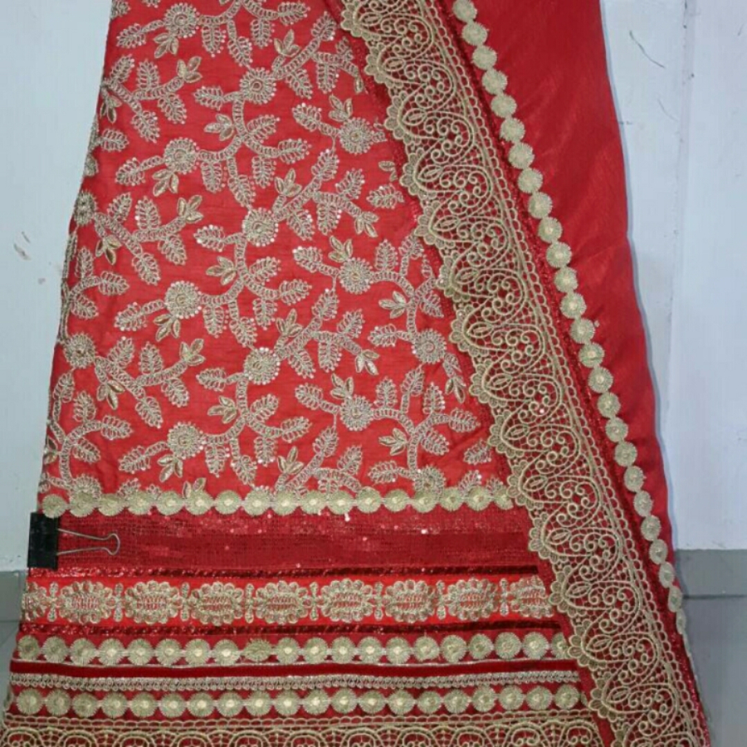 Wedding wear ridas

Bangalori dhupian material
Jari wrk all over done on ghagra.....