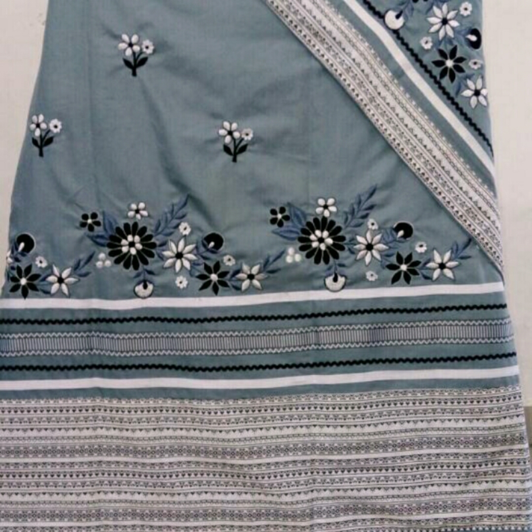 soft  cotton material
Front border embroidery
Back side small butties