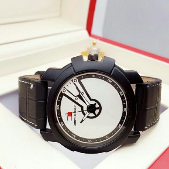Men's watch  wid shipping