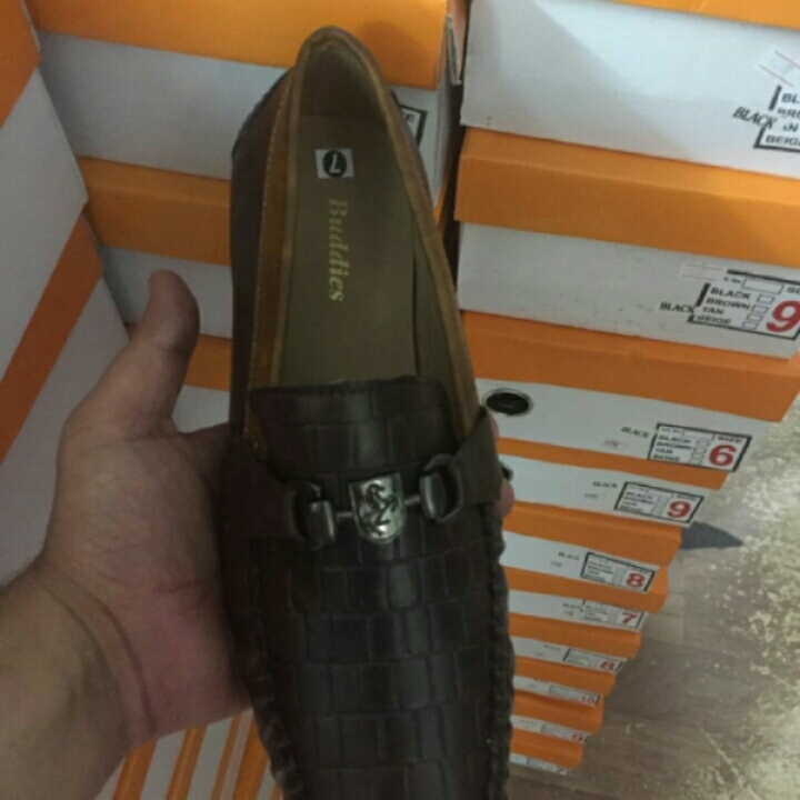Guchi n Versace 