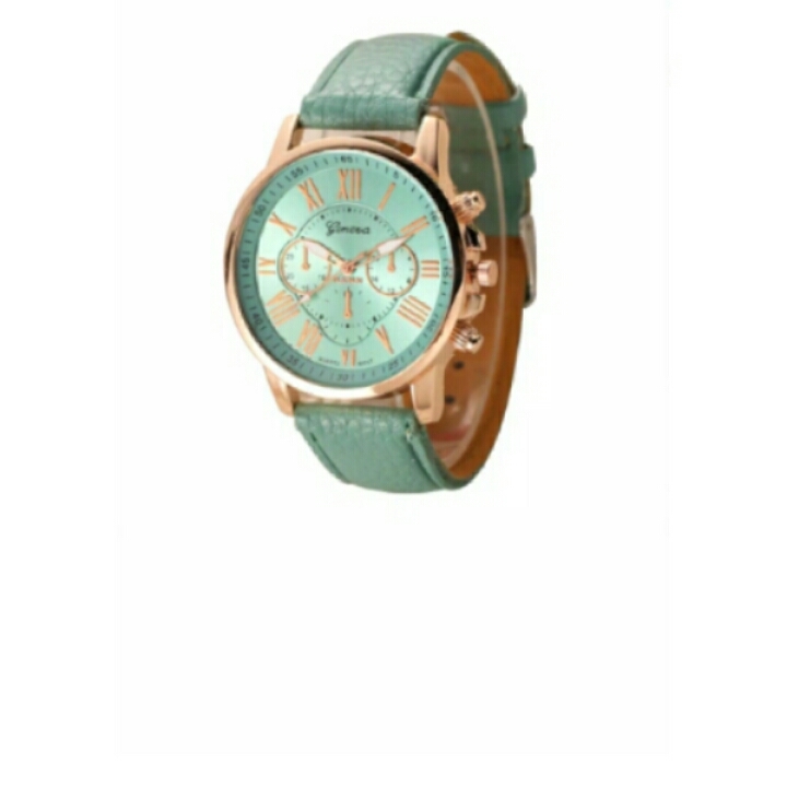 faux leather analog quartz wrist watch green