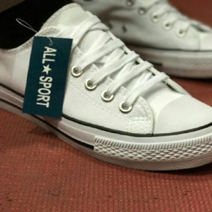 *Sneakers on demand*
😍

Sizes available *6-10*
😍