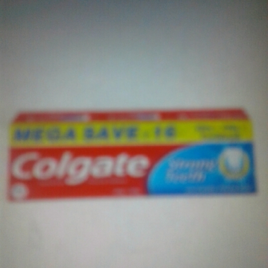 Colgate strong teeth
