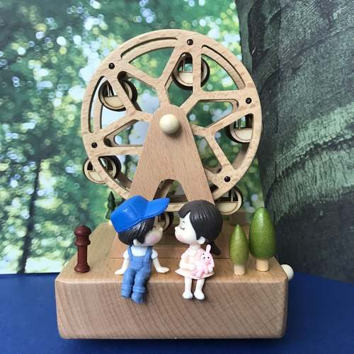 Ferris Wheel Music Box with couple