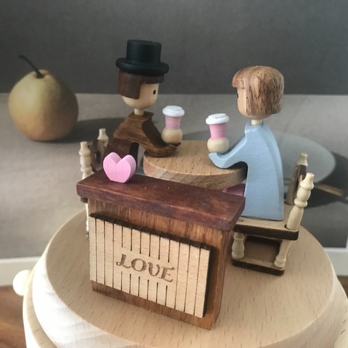 Teatime Couple