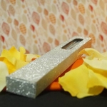 Flabelium Hand Fan in Silver/Gold Box