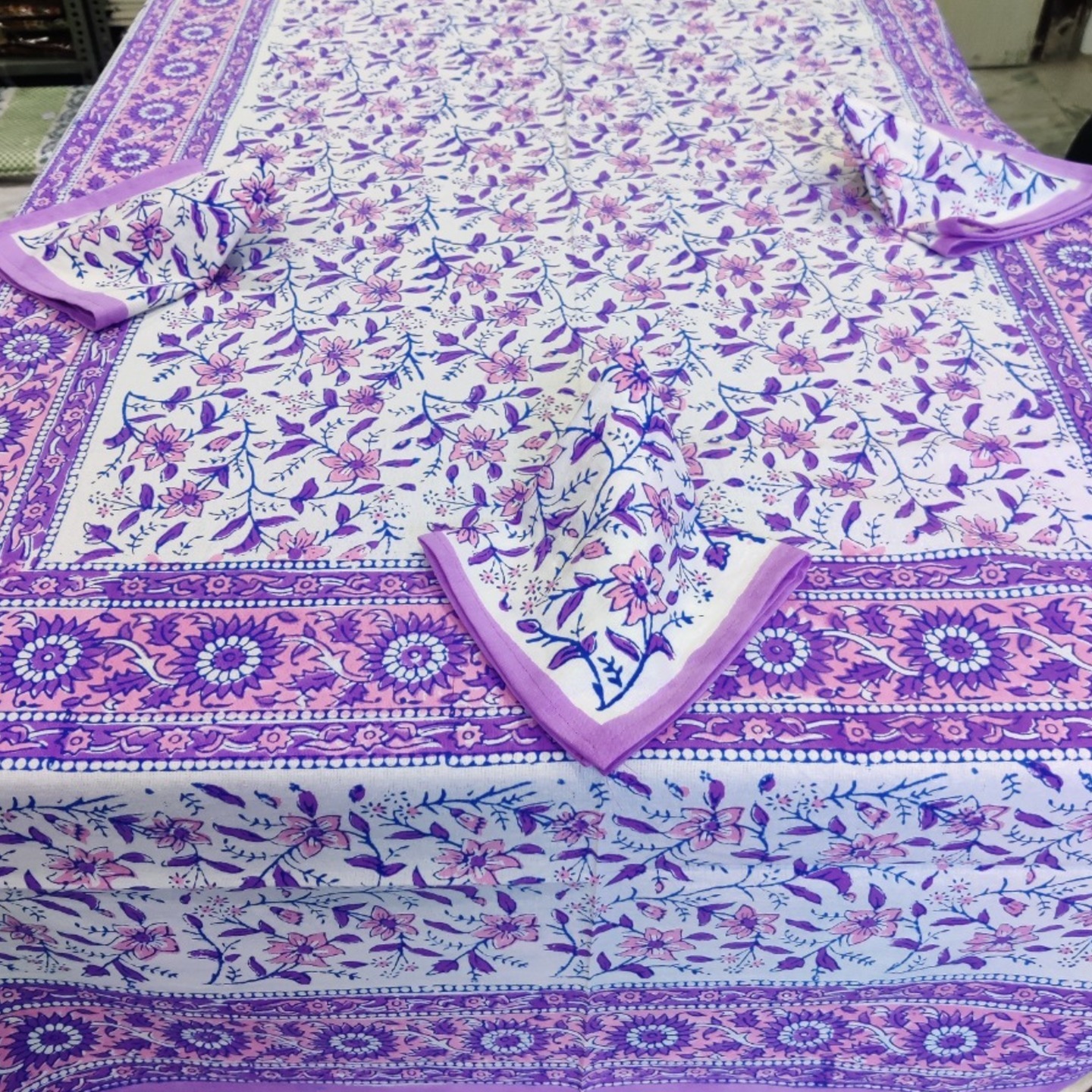 Hand Block Print Dining Cover with Napkins (Purple)