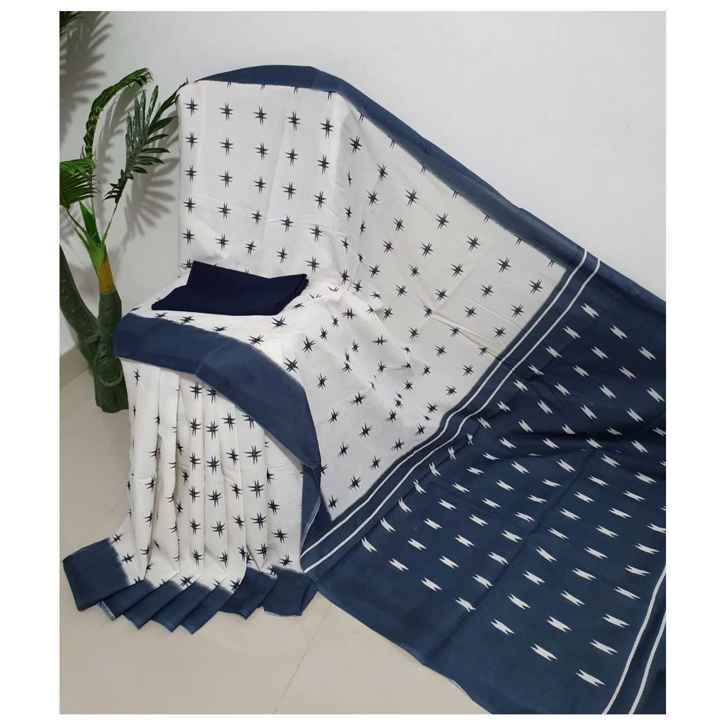 Korie Hand Block Print Cotton Saree-White & Navy Blue KB10_8