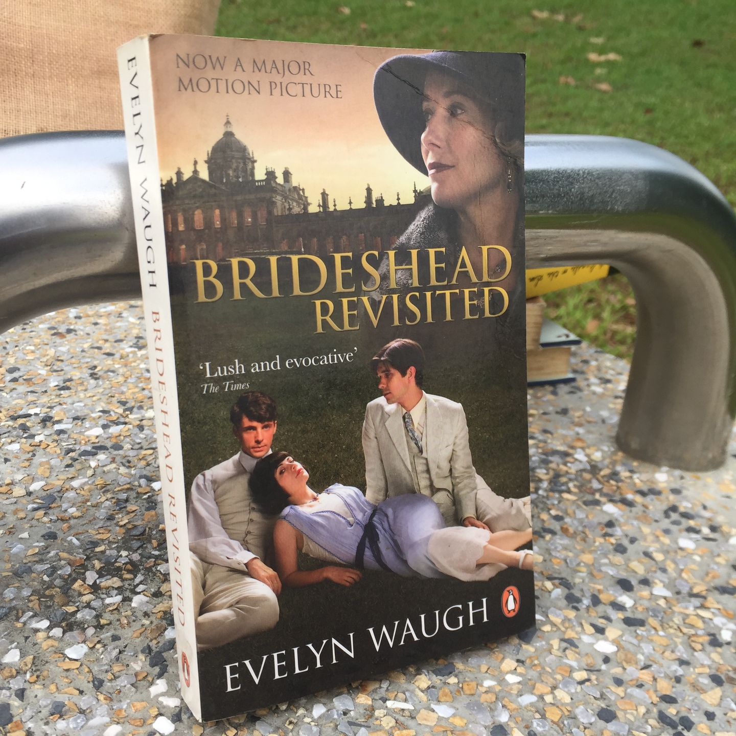 Brideshead Revisited by Evelyn Waugh [Paperback]