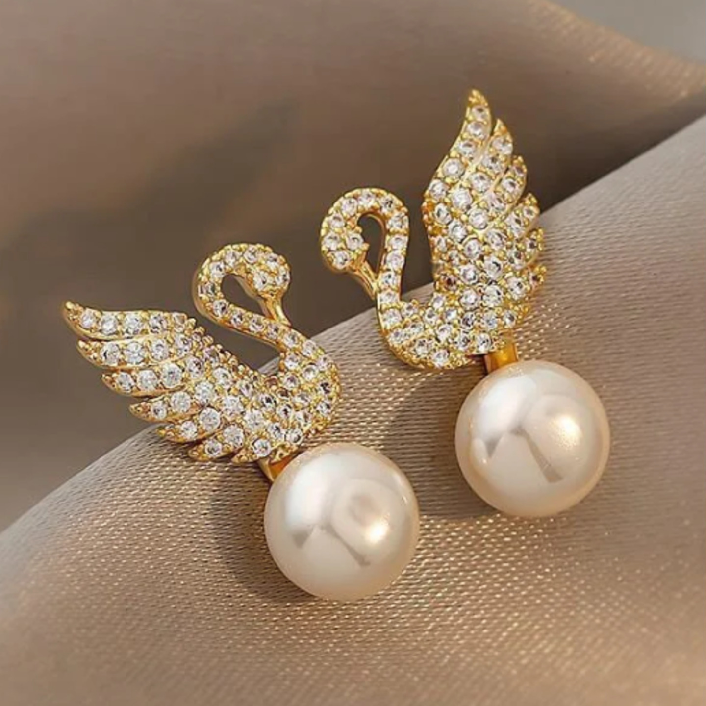 6 Pc - Korean swan pearl earrings 