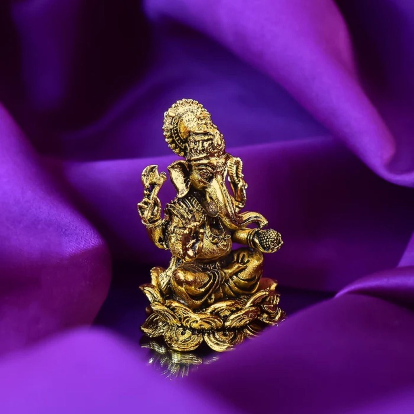 Lord Ganesh Gold Statue(MOQ6)