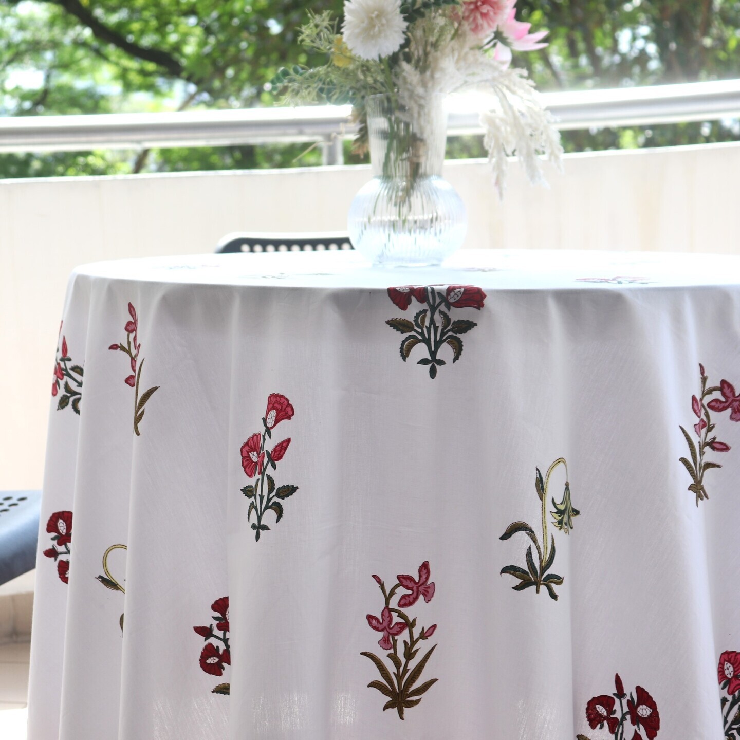 Vasant 150cms x 150cms Round Table Cloth