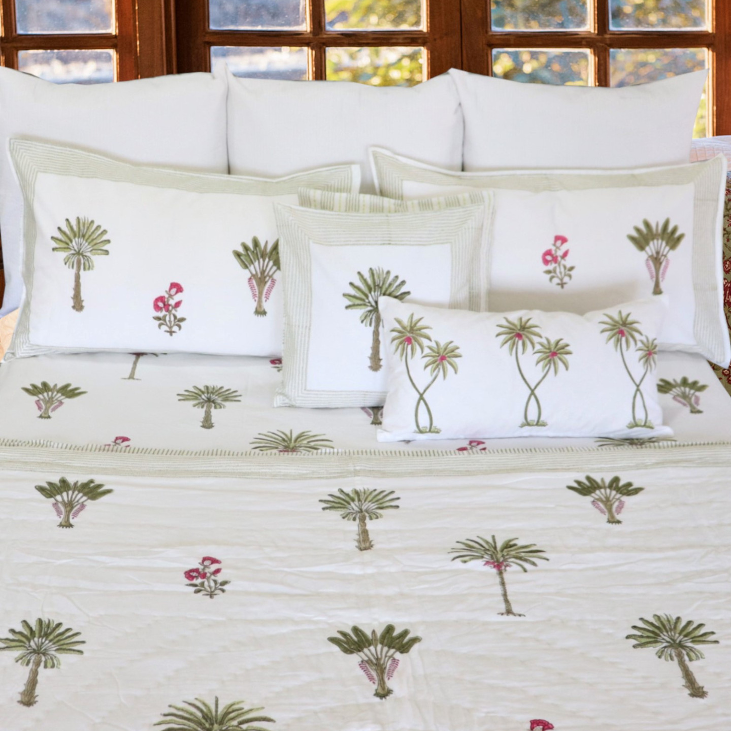 800TC Palm Tree Super King Flat Sheet Set