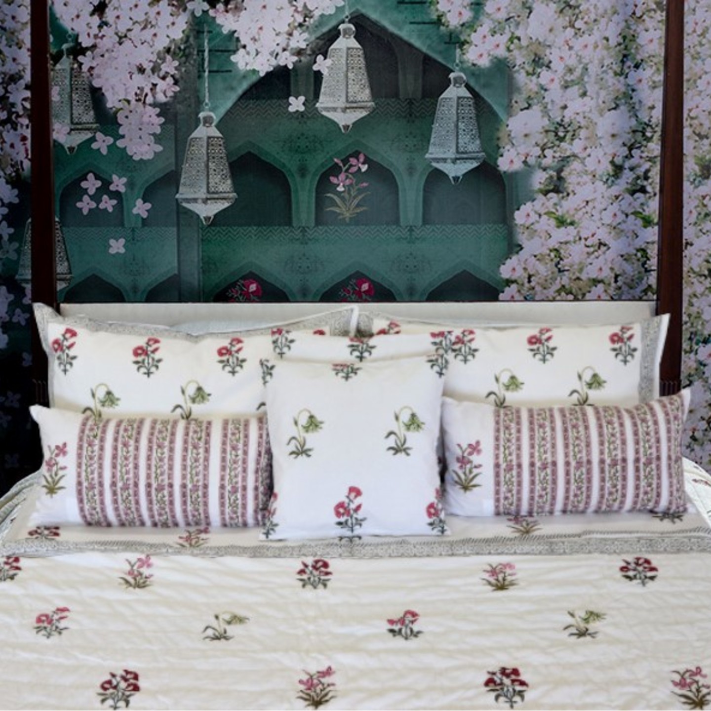 800TC Vasant Queen Size Fitted Sheet Set