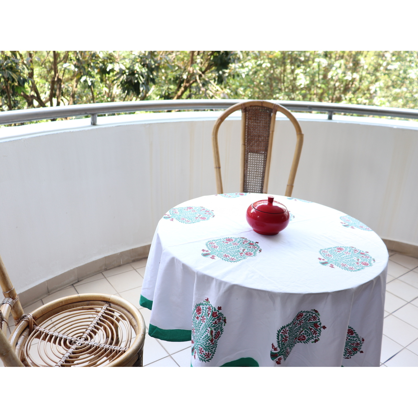 Summer Bliss 150cmsx150cms Round Table Cloth