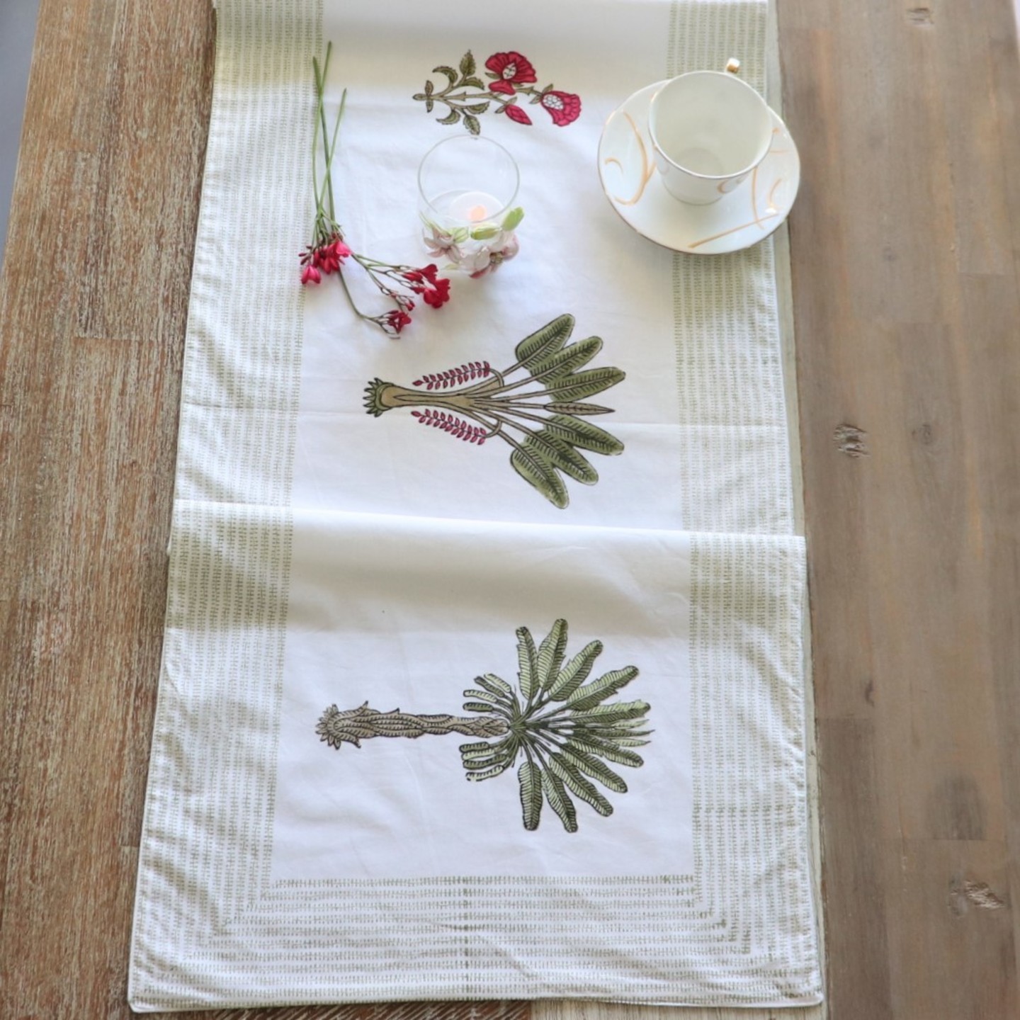 Palm Tree Table Runner
